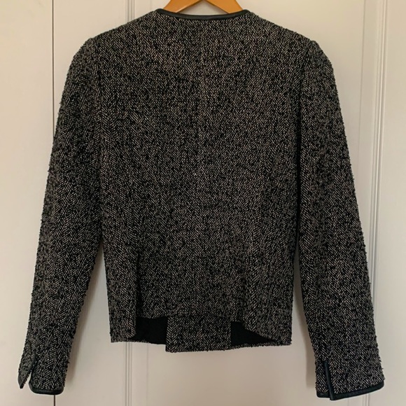 Black and white blazer - Picture 3 of 3